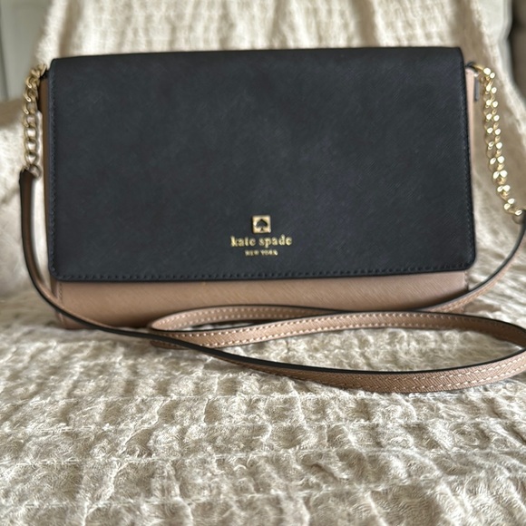 kate spade Handbags - ✅ Kate Spade Colorblock Flap Crossbody Purse  Black and Tan Excellent Condition
